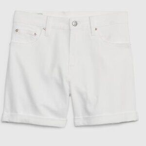 Gap White 5" Mid Rise Girlfriend Shorts, Size 26/2